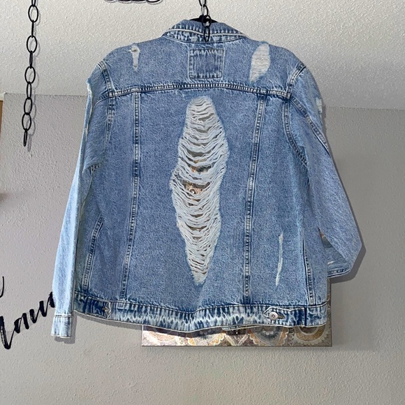 Boutique California Style Designed jean jacket (L) - Picture 2 of 2